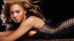 Beyonce Knowles 2560x1600