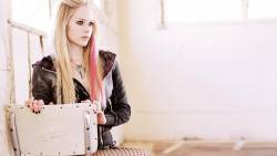 Singer Avril Lavigne